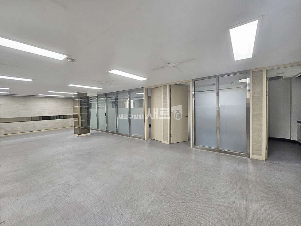 서울 강남구 역삼동 뱅뱅사거리 인근 大평수 내외부 상태 우수한 사무실 월세 매물번호 14828 사진 1