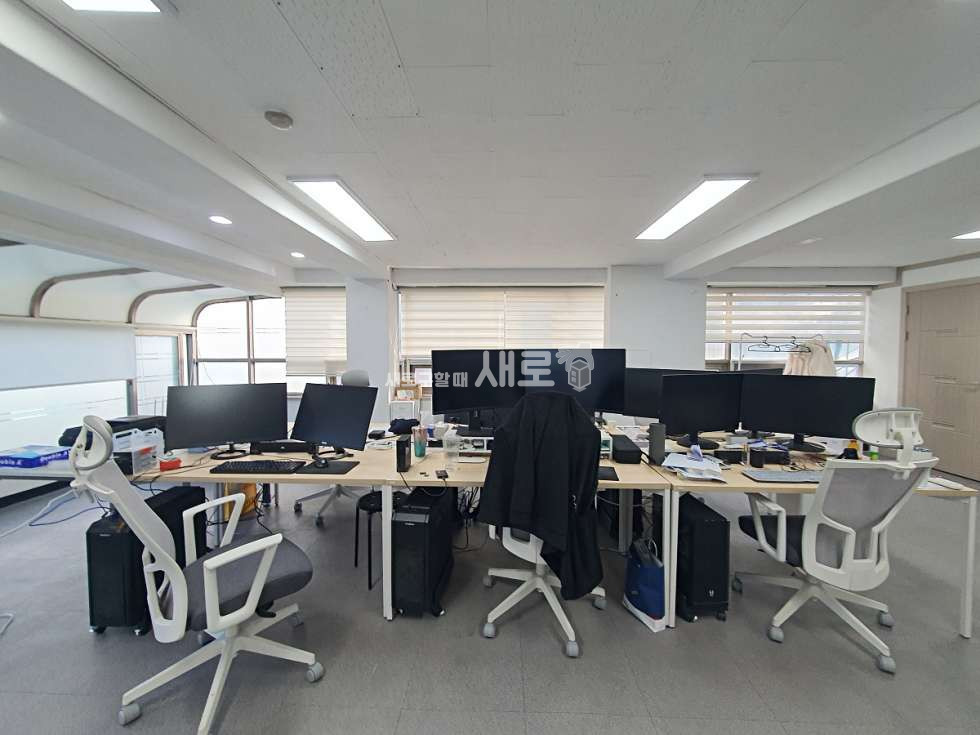 서울 강남구 논현동 신사역 도보4분 | 실사진O | 화이트톤 룸1 | 가성비 사무실 월세 매물번호 15085 사진 7