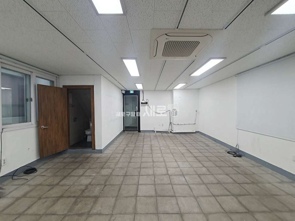 서울 강남구 역삼동 역삼동[실사진O] 대로변 가성비 사무실 | 노출도 높은 상가 사무실 | 즉시 입주 가능 월세 매물번호 15185 사진 4