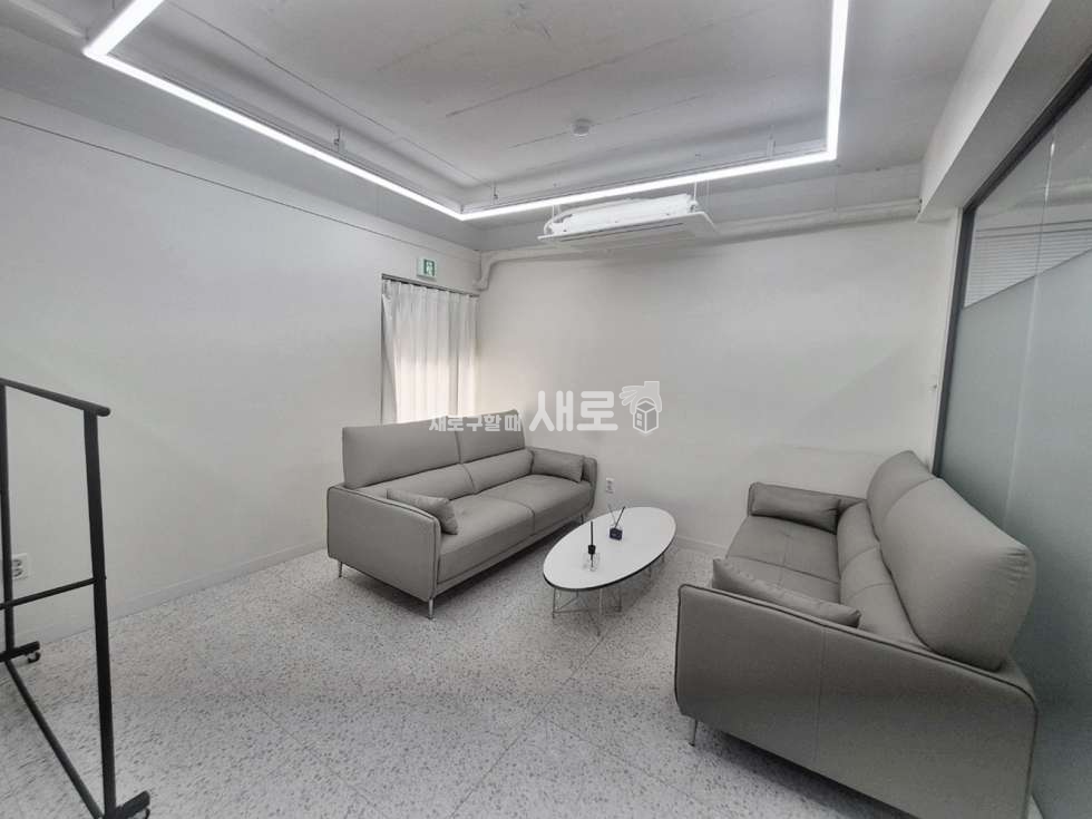 서울 강남구 신사동 실사진O 인테리어 및 컨디션 최상! 몸만 들어오면 되는 룸4 사무실 월세 매물번호 15328 사진 8