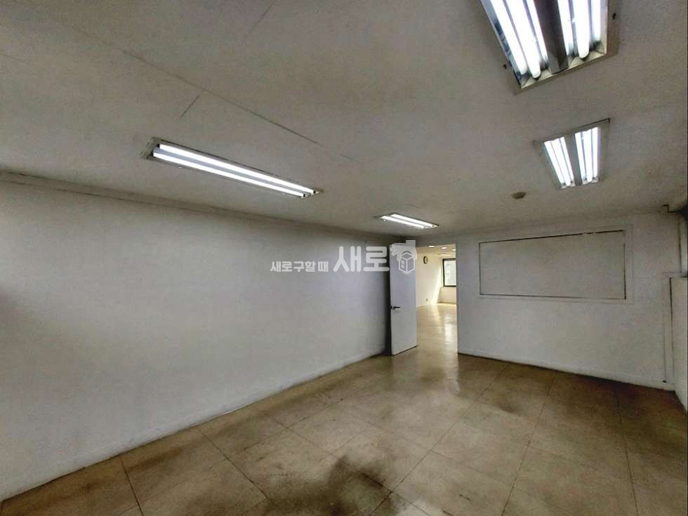 서울 강남구 논현동 실사진O 선정릉역2분거리 5층 사무실, 룸2개 월세 매물번호 15433 사진 8
