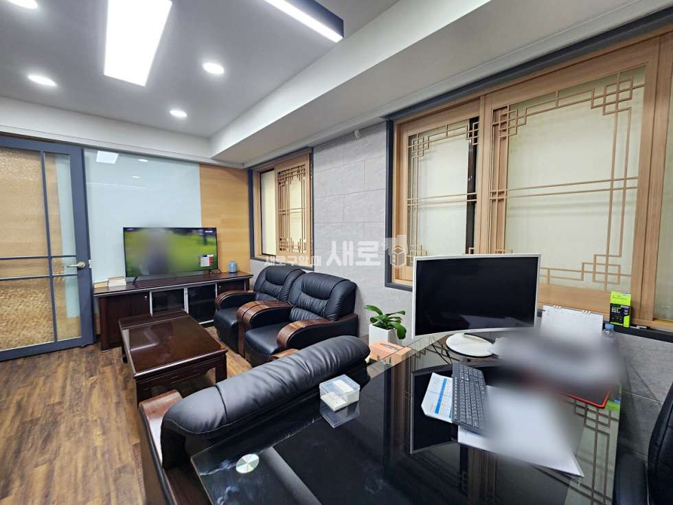 서울 강남구 신사동 실사진 | 신사역 1분 | 룸1+홀 구조 | 빠른계약예상| 월세 매물번호 15460 사진 5