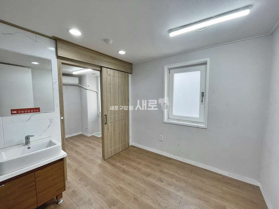 서울 강남구 삼성동 삼성중앙역 도보 3분거리, 룸 5, 우드톤의 활용도 좋은 사무실 월세 매물번호 15564 사진 12