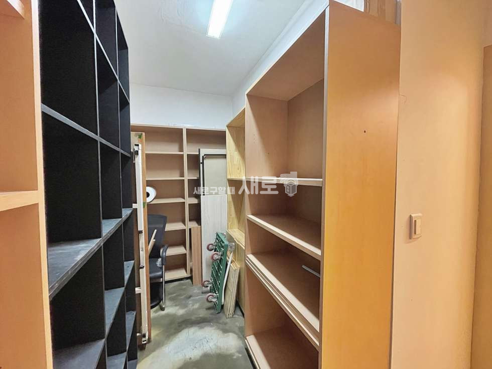 서울 강남구 논현동 을지병원사거리 인접, 우드톤의 따뜻한 분위기 사무실 월세 매물번호 15575 사진 9