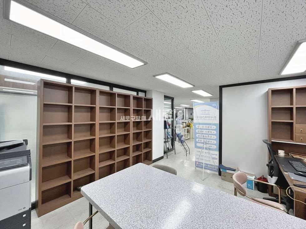 서울 강남구 역삼동 역삼역 도보 7분, 홀+유리룸3+세미룸, 채광 만점! 활용도 좋은 사무실 월세 매물번호 15741 사진 7