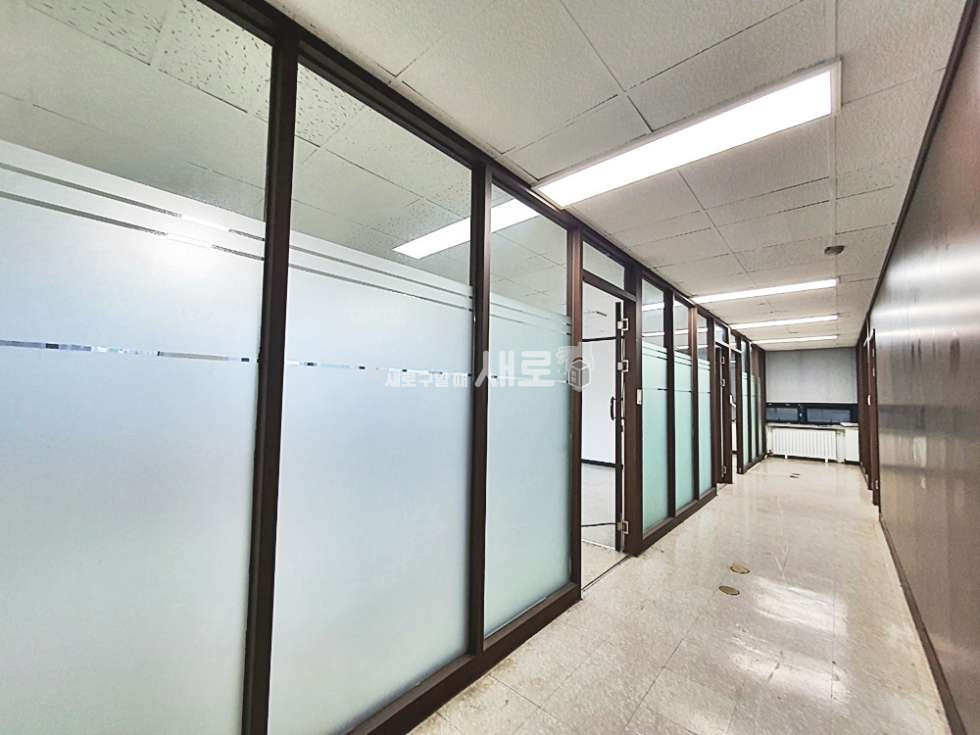 서울 강남구 역삼동 역삼역 평수 대비 가성비 너무 좋은 사무실 월세 매물번호 10705 사진 8