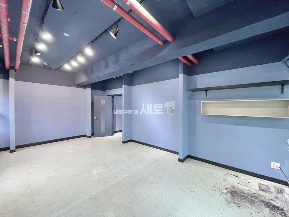 서울 서초구 양재동 양재천변 코너건물, 홀+룸3+테라스, 채광 및 개방감 우수한 사무실 월세 매물번호 16034 사진 6