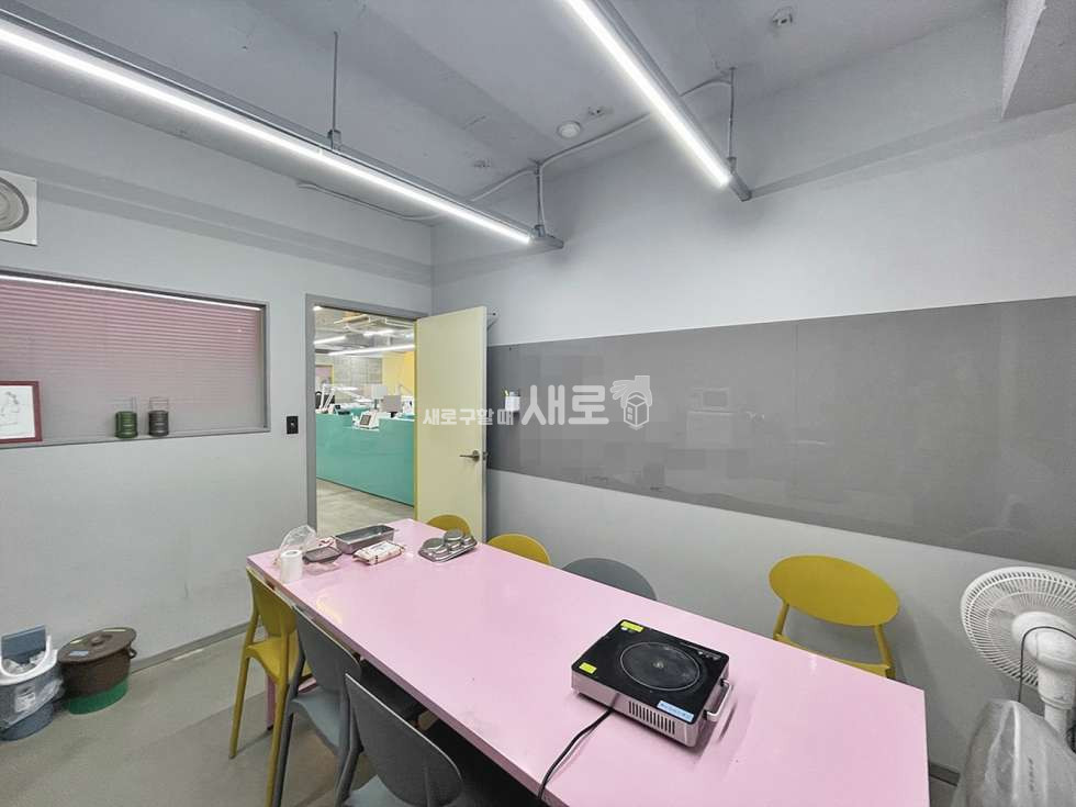 서울 강남구 논현동 논현동 가구거리 인근, 인테리어 완비된 관리 잘 된 사무실 월세 매물번호 16092 사진 6