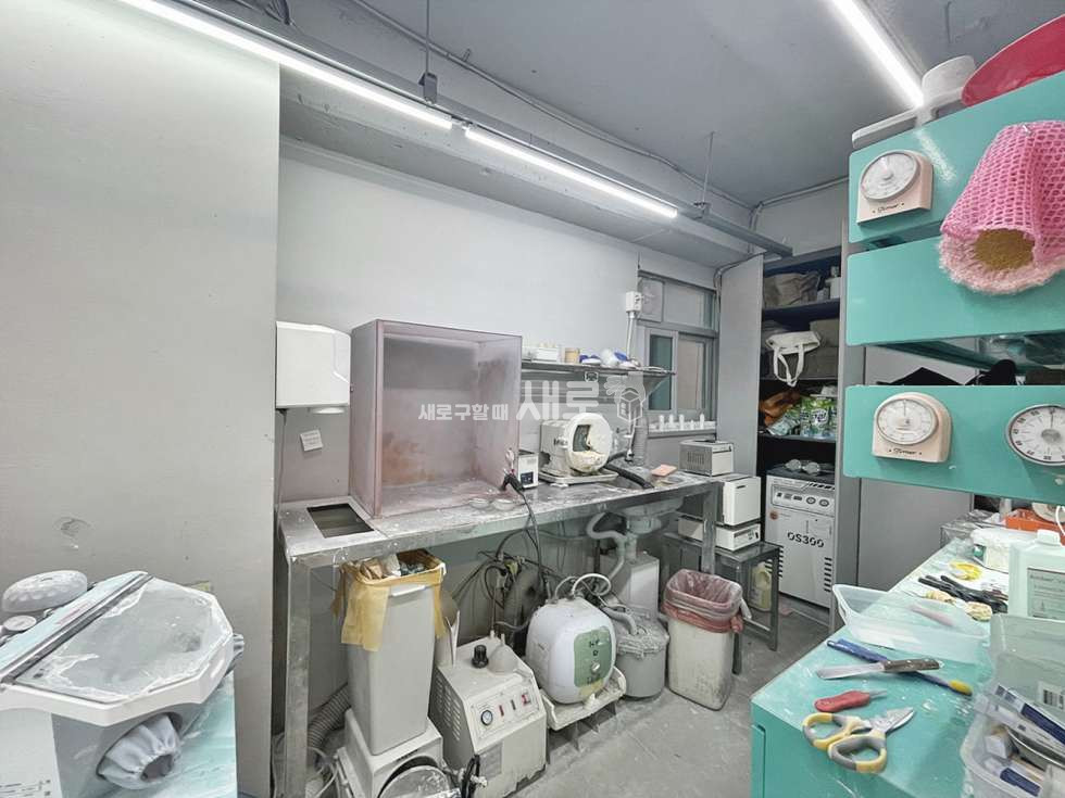 서울 강남구 논현동 논현동 가구거리 인근, 인테리어 완비된 관리 잘 된 사무실 월세 매물번호 16092 사진 8