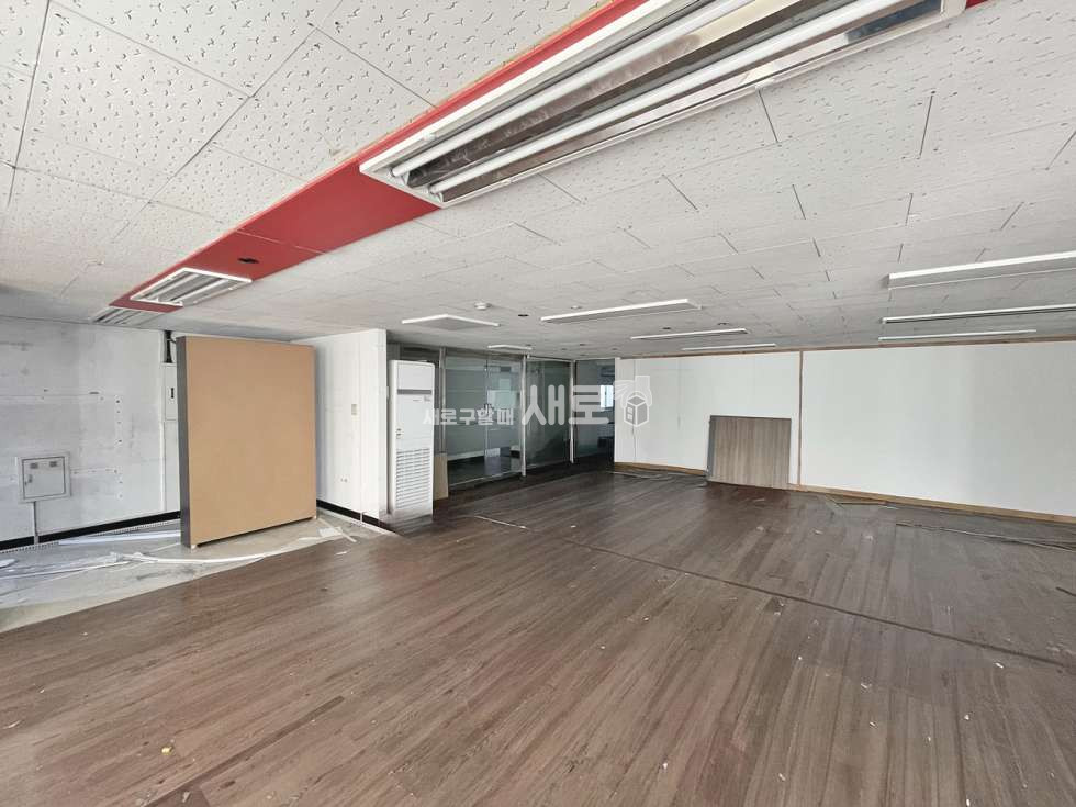 서울 강남구 역삼동 창업가거리 교차로 인근, 채광 우수한 깔끔한 사무실 월세 매물번호 16106 사진 3