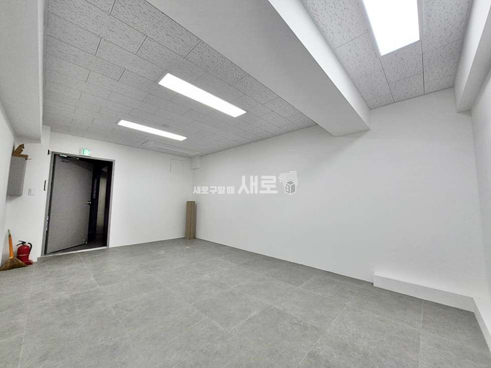 서울 강남구 논현동 실사진 | 조용한상가 언주역도보권 수도시설 완비된 깨끗한 사무실 월세 매물번호 16166 사진 4