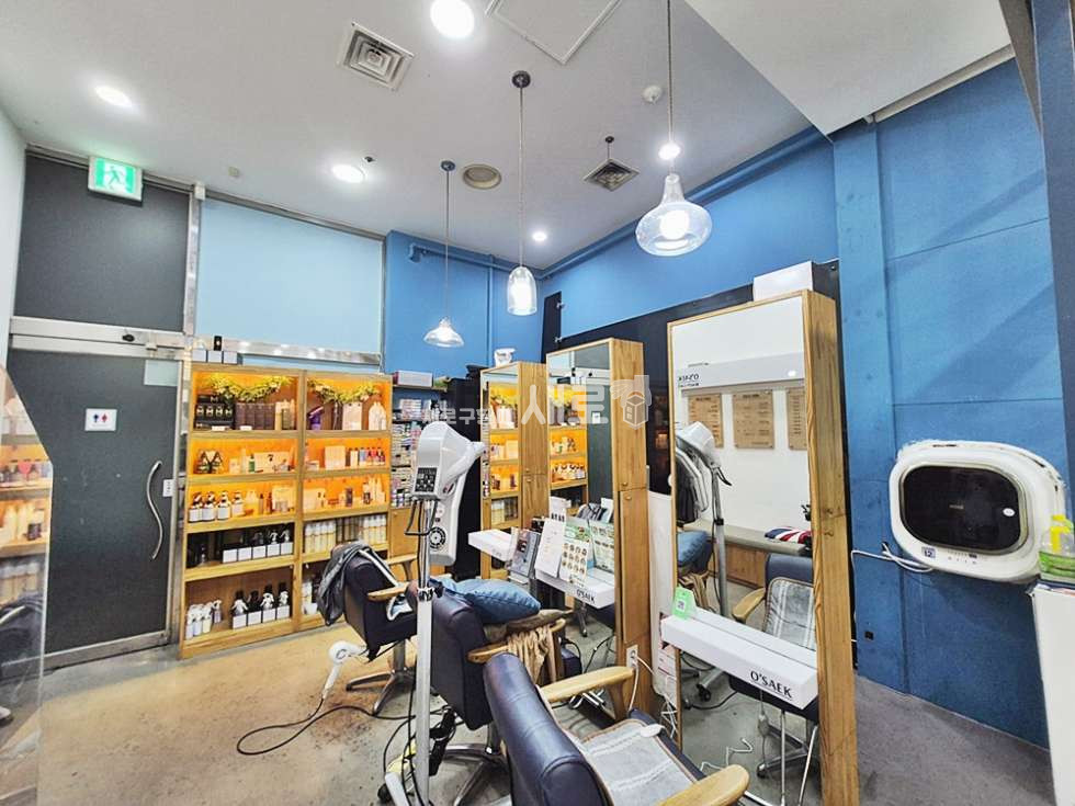서울 강남구 논현동 1층코너상가 | 유동인구 多 | 역세권위치 | 냉난방기O 월세 매물번호 16364 사진 2