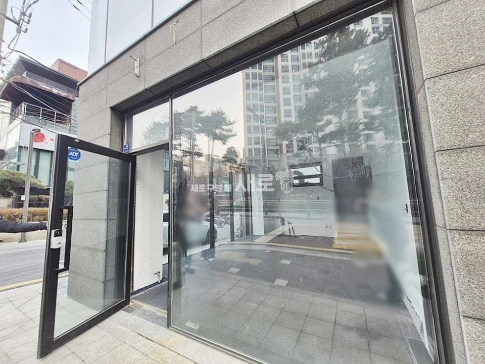 서울 강남구 논현동 선정릉역 역세권 | 유동인구 많은 1층 코너상가 | 아크로힐스 입구상가 월세 매물번호 16376 사진 5