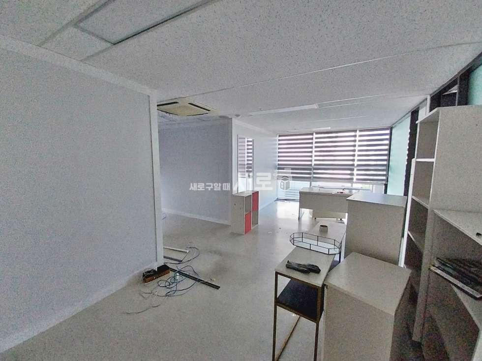 서울 강남구 역삼동 강남역인근 내외관깔끔한 통유리외관 사무실매물 월세 매물번호 13404 사진 6