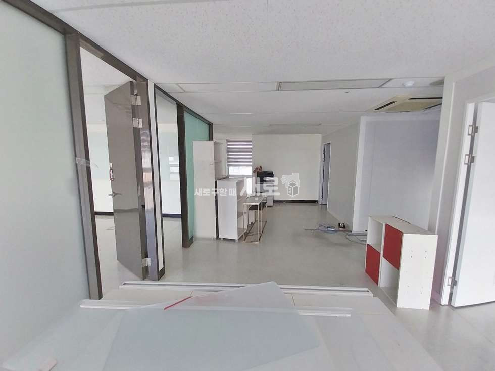 서울 강남구 역삼동 강남역인근 내외관깔끔한 통유리외관 사무실매물 월세 매물번호 13404 사진 7