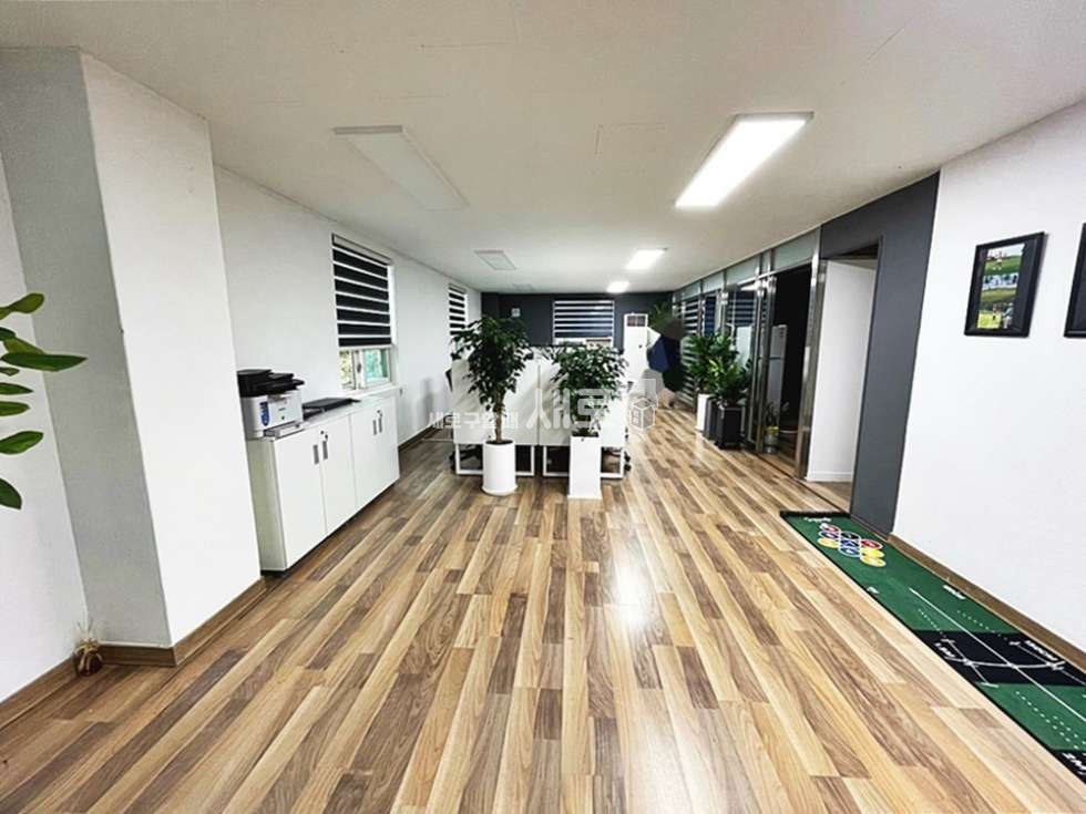 서울 강남구 논현동 학동역 도보 5분 인테리어 깔끔한 3룸 사무실 월세 매물번호 10901 사진 2