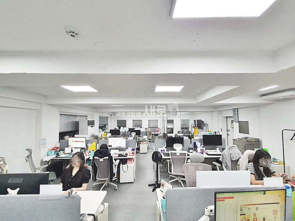 서울 서초구 서초동 교대역 노출천장 세련 된 화이트톤 깔끔 가성비 사무실 추천 월세 매물번호 10885 사진 2