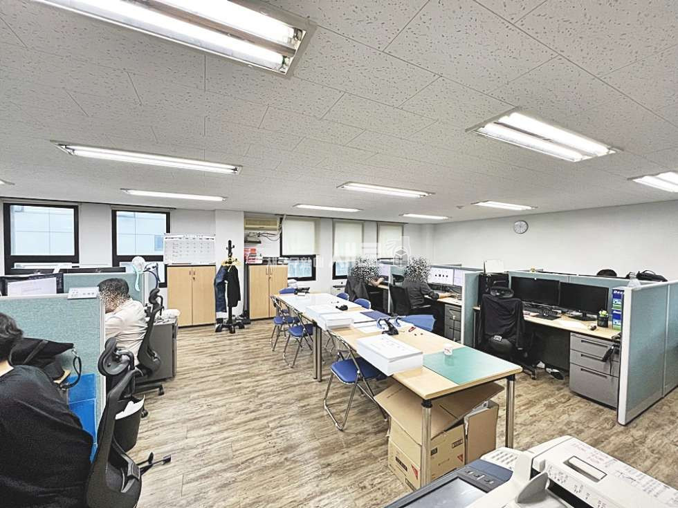 서울 서초구 서초동 A급 역세권 인테리어 깔끔한 내부홀 일자구조 남부터미널역 2분 38P 월세 매물번호 11074 사진 6