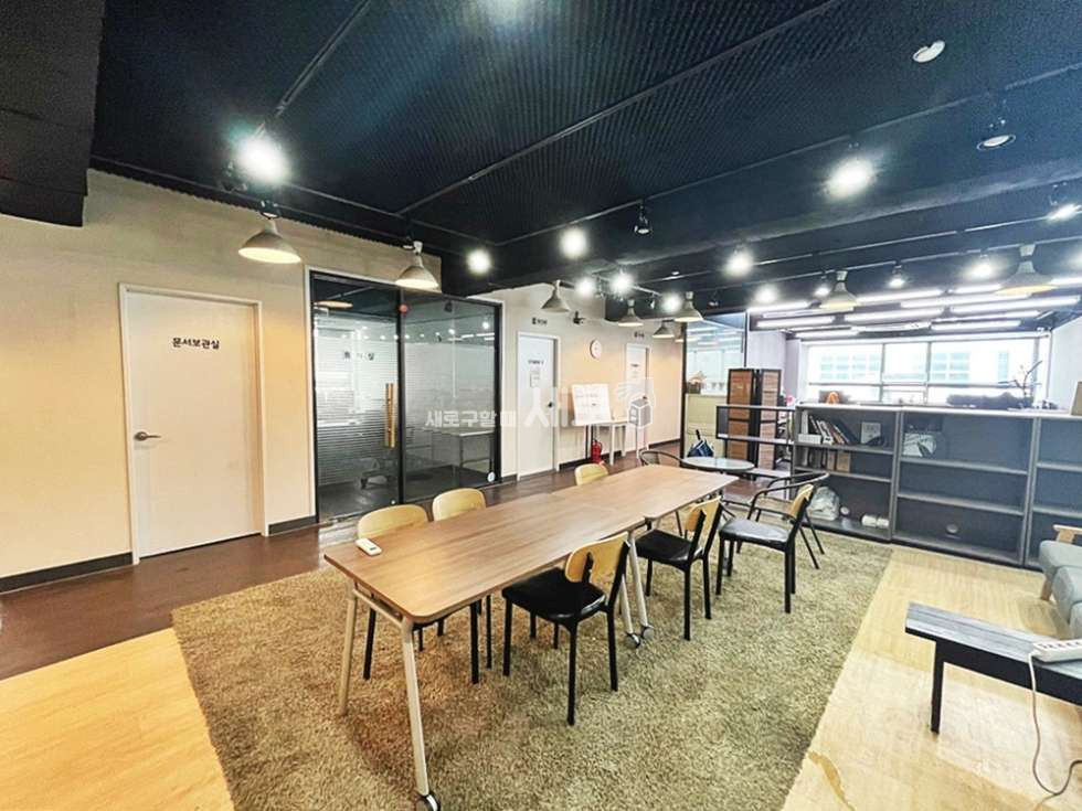 서울 강남구 논현동 무려 신사역 도보 1분 단독룸 많은 강력추천 사무실 월세 매물번호 11028 사진 2