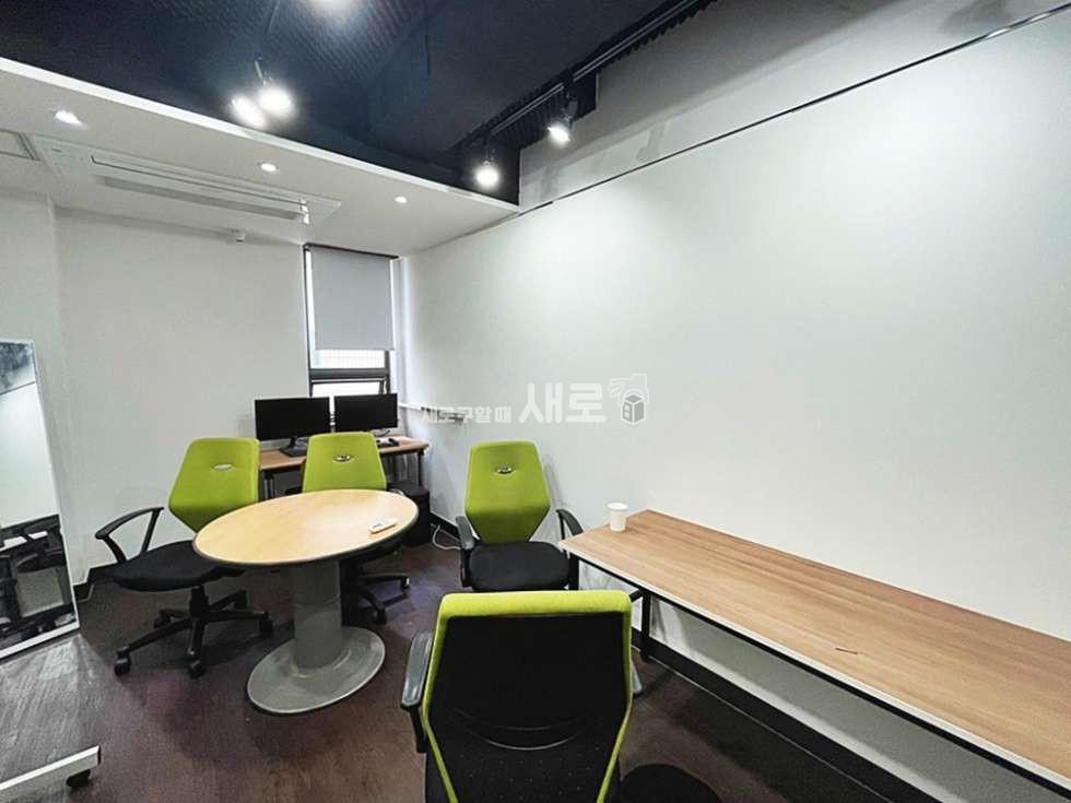서울 강남구 논현동 무려 신사역 도보 1분 단독룸 많은 강력추천 사무실 월세 매물번호 11028 사진 9