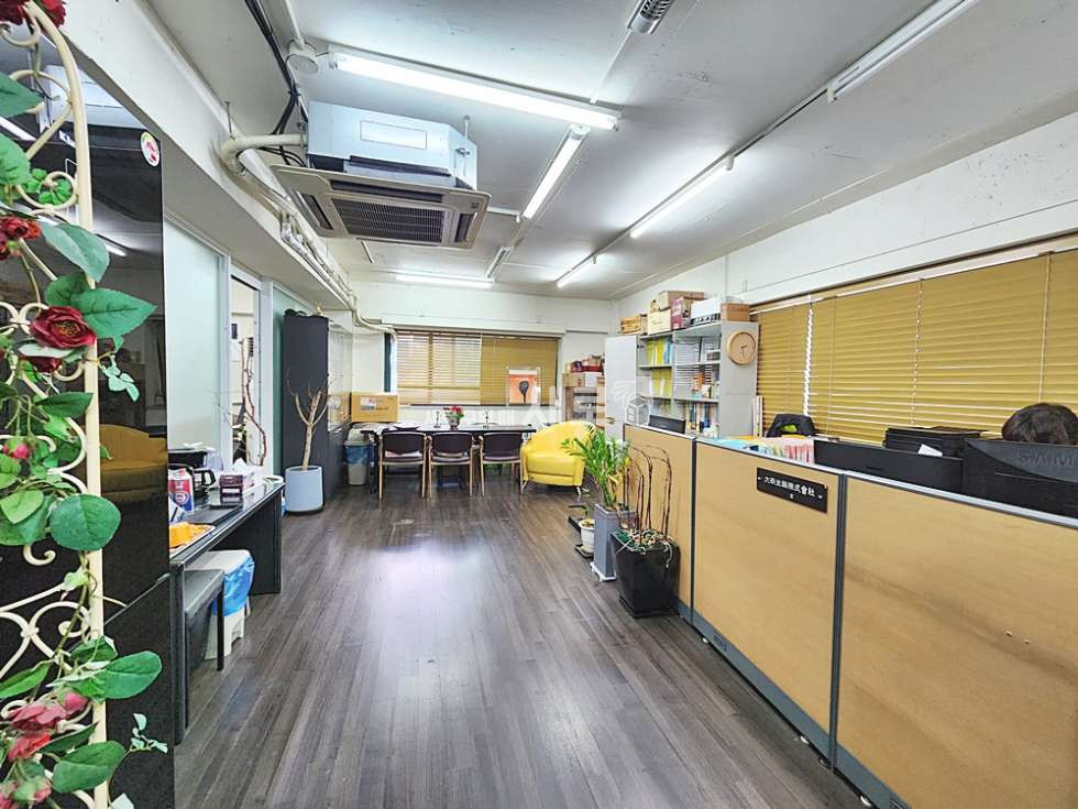 서울 강남구 논현동 선정릉역 도보 7분 노출천장 깔끔한 인테리어 사무실 월세 매물번호 11275 사진 2
