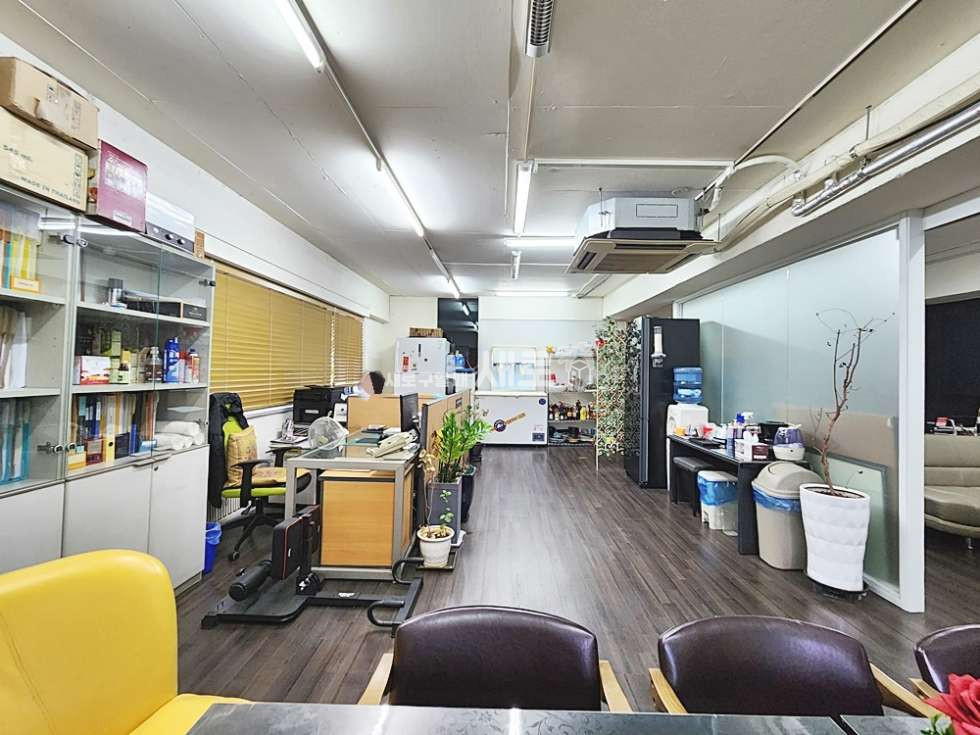 서울 강남구 논현동 선정릉역 도보 7분 노출천장 깔끔한 인테리어 사무실 월세 매물번호 11275 사진 5
