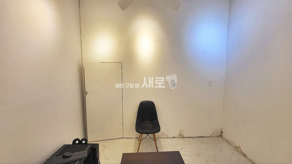 서울 강남구 논현동 학동역 도보 5분거리, 전층 사용하는 매우 넓은 스튜디오 매물 월세 매물번호 11522 사진 9