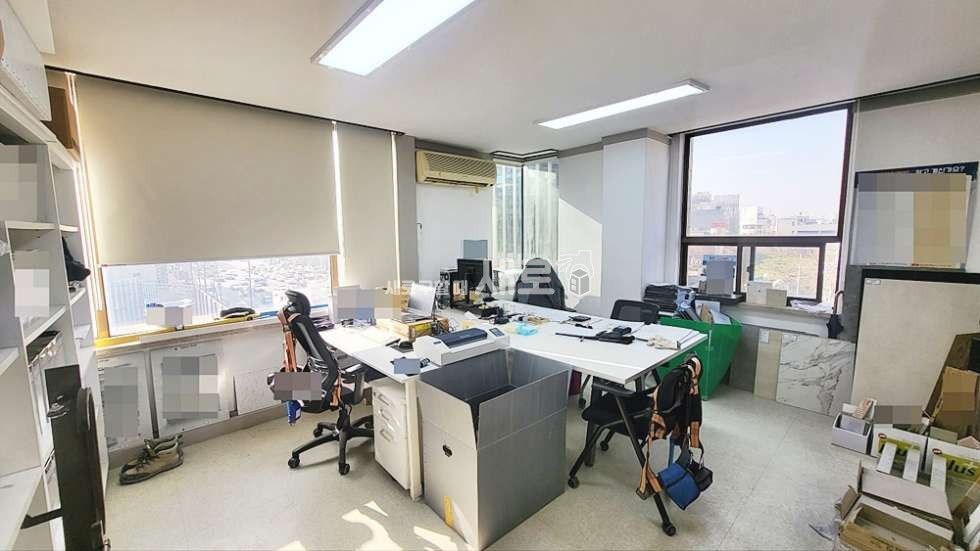 서울 강남구 논현동 학동역 도보 6분 내외 대로변에 위치한 2룸 매물 월세 매물번호 11817 사진 1