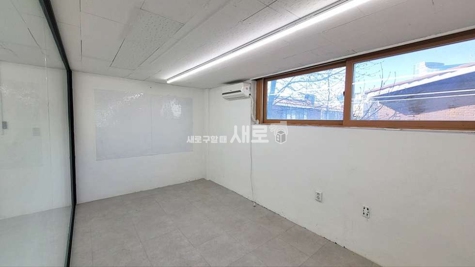 서울 서초구 서초동 서초역 도보 5분 내외 인테리어 면적 주차 모두 갖춘 사무실 월세 매물번호 11909 사진 5