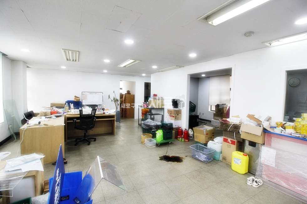 서울 서초구 양재동 양재시민의숲역 도보 15분 거리 조용하고 주차공간 좋은 다용도 사무실 월세 매물번호 12199 사진 1