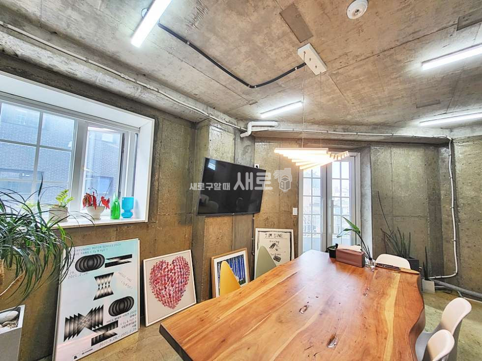 서울 강남구 신사동 도산공원 인근 초 강추 인테리어 최고 노출천장 사무실 월세 매물번호 12180 사진 5