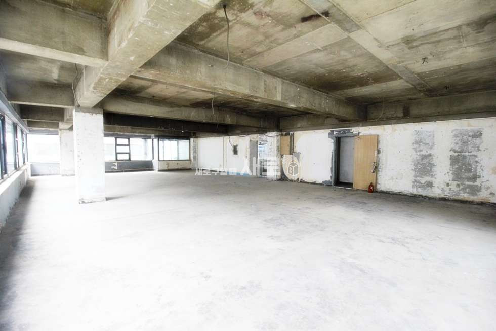 서울 강남구 삼성동 삼성중앙역 도보 7분 넓은 다용도 상업시설 사무실 공간 월세 매물번호 12261 사진 3