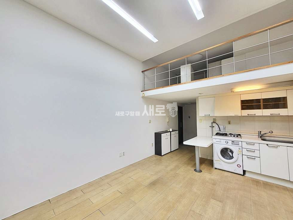 서울 강남구 논현동 4가구동 학동역 도보 8분 역세권 가격 저렴한 인테리어 예쁜 복층 사무실 월세 매물번호 12593 사진 5