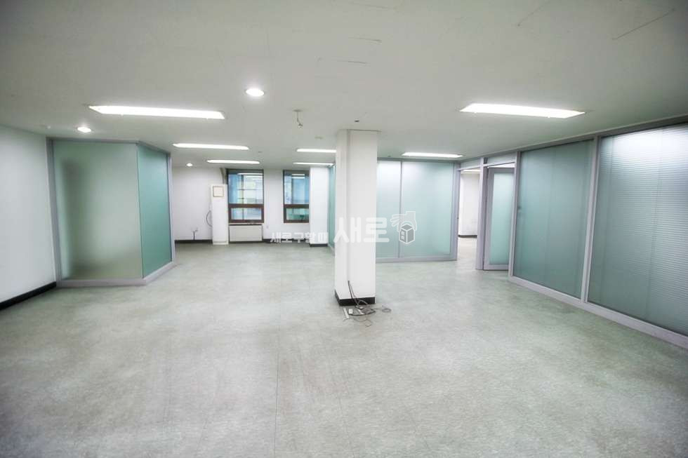 서울 강남구 개포동 국악고교앞사거리 근처 R3/탕비실/발코니/컨디션좋은 다용도 사무실 월세 매물번호 12641 사진 2