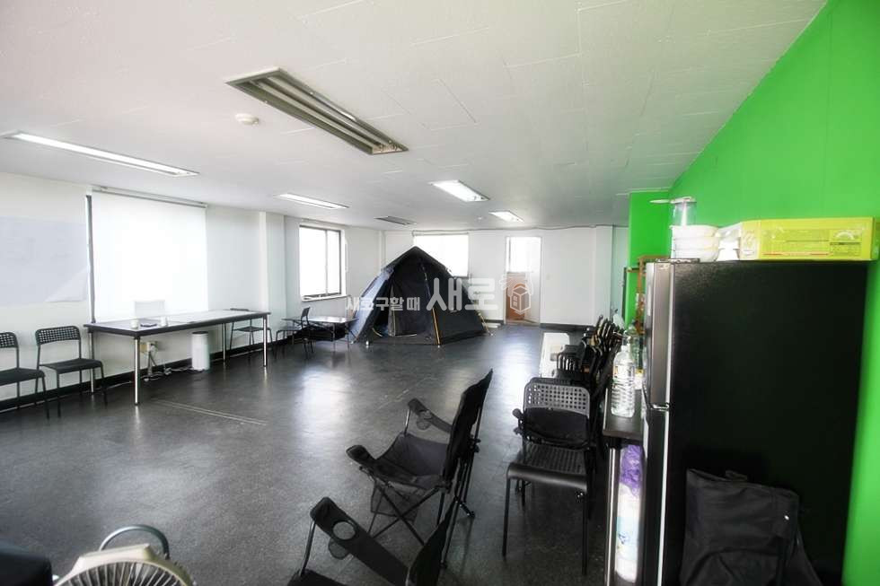 서울 강남구 역삼동 개나리아파트 사거리 공간 넓은 깔끔한 다용도 사무실 개인 사무소 월세 매물번호 12424 사진 2