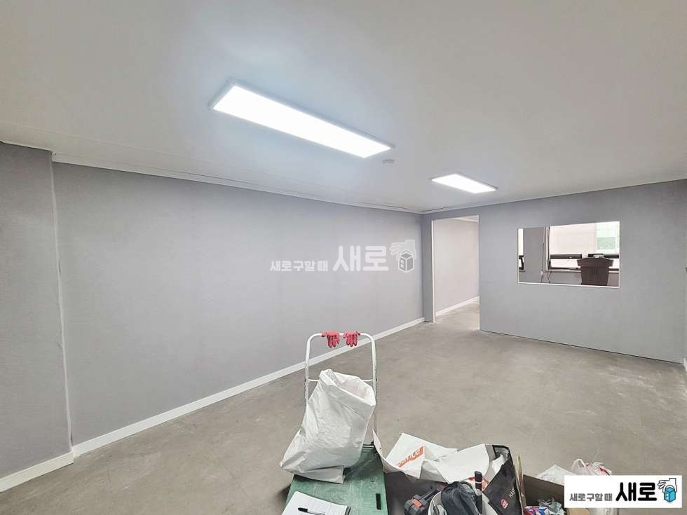 서울 서초구 서초동 교대역 인근 인테리어 잘 되어 있는 사무실 월세 매물번호 12874 사진 1