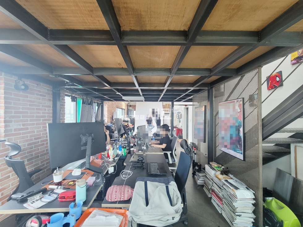 서울 강남구 신사동 실사진 O 신사역 인근 테라스 있는 복층 사무실 월세 매물번호 12906 사진 6
