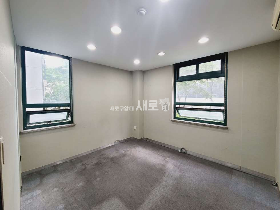 서울 강남구 논현동 실사진 O / 학동역 강남구청역 인근 / 룸3 / 내부기둥 X 월세 매물번호 12976 사진 7