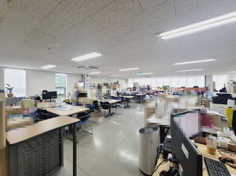 서울 강남구 역삼동 역삼빌딩동 O 뱅뱅사거리 O 홀 1 룸 3 O 대형사무실 O 주차엘베 O 월세 매물번호 13234 사진 3