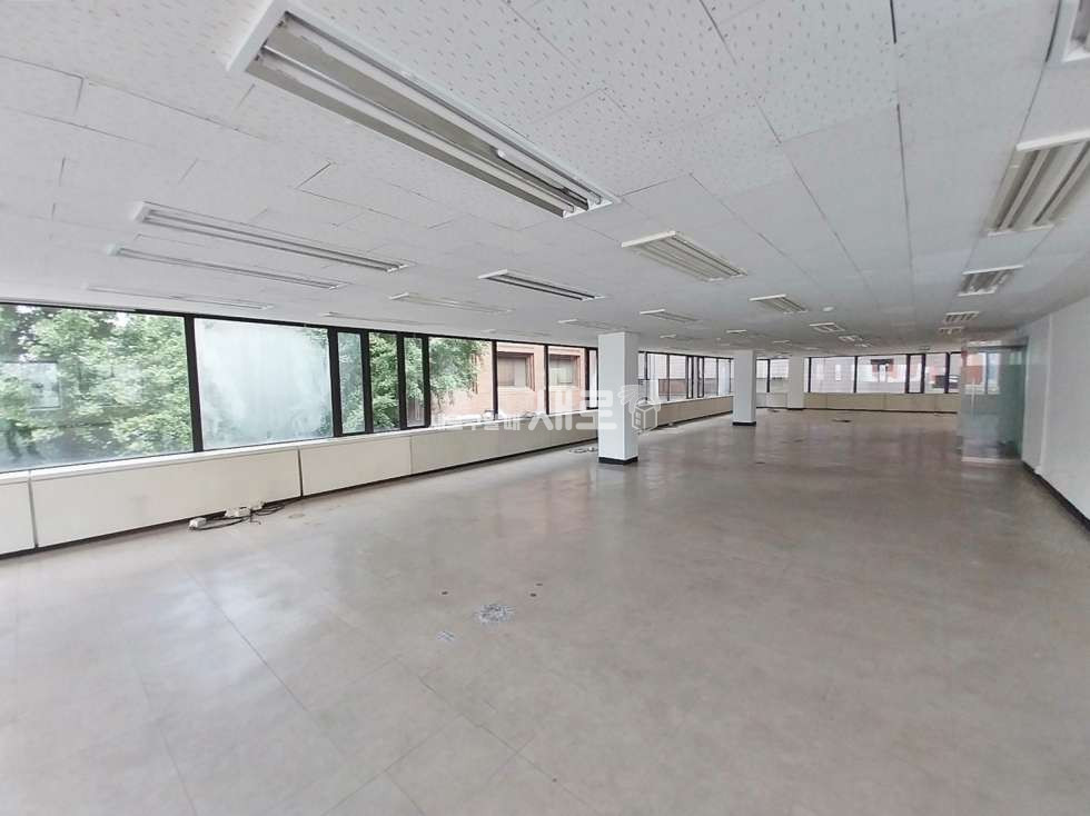 서울 강남구 삼성동 삼성동에 위치한 넓직한 통사무실 월세 매물번호 13080 사진 1