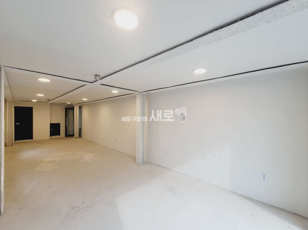 서울 서초구 반포동 실사진 O 논현역 인근 직사각형 구조의 건물 전체 통임대 월세 매물번호 12977 사진 10