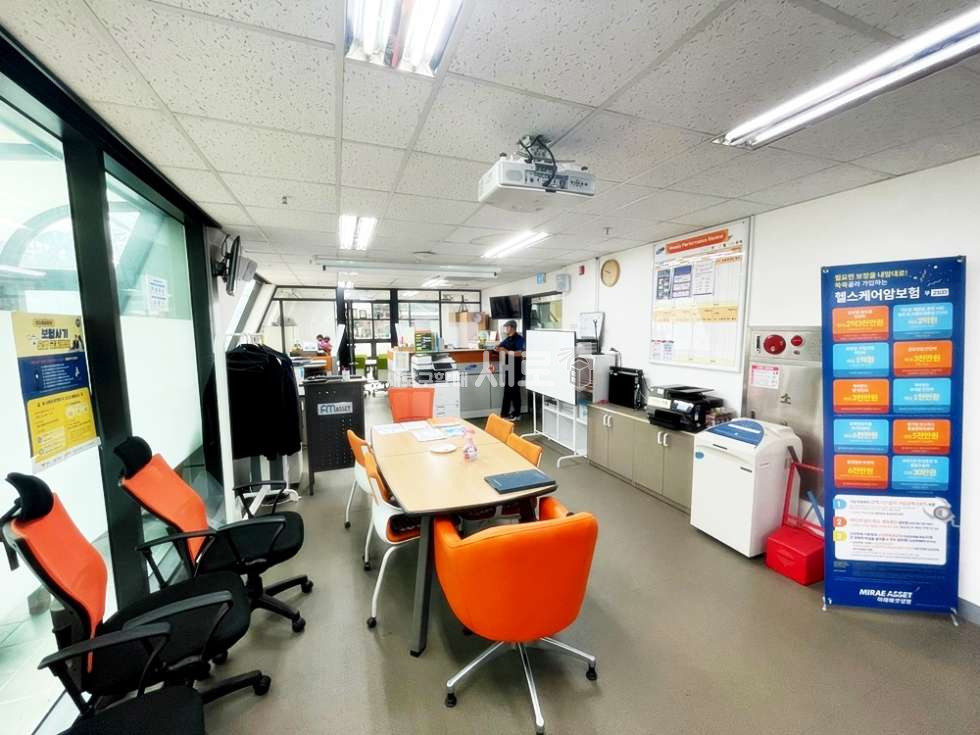 서울 강남구 논현동 초역세권 학동역 도보 5분, 실내컨디션 최상, 옥상 휴게시설, 주차O, 엘베O 월세 매물번호 13095 사진 4