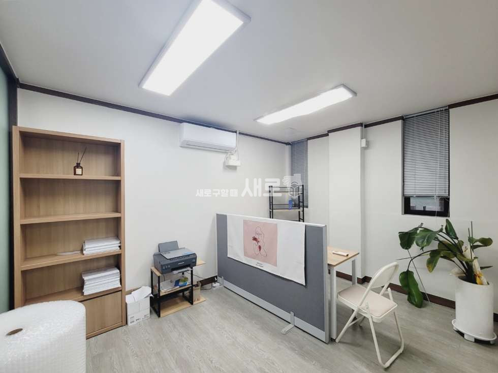 서울 강남구 역삼동 O 개나리아파트사거리 O 홀 1 룸 4 O 주차 O 외부화장실 O 월세 매물번호 13487 사진 4