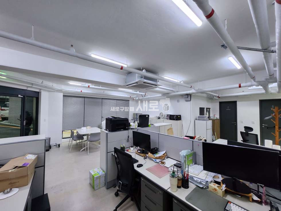 서울 강남구 역삼동 無권리,노출천장,화이트인테리어,강남역 도보 11분, 주차O 월세 매물번호 13530 사진 3