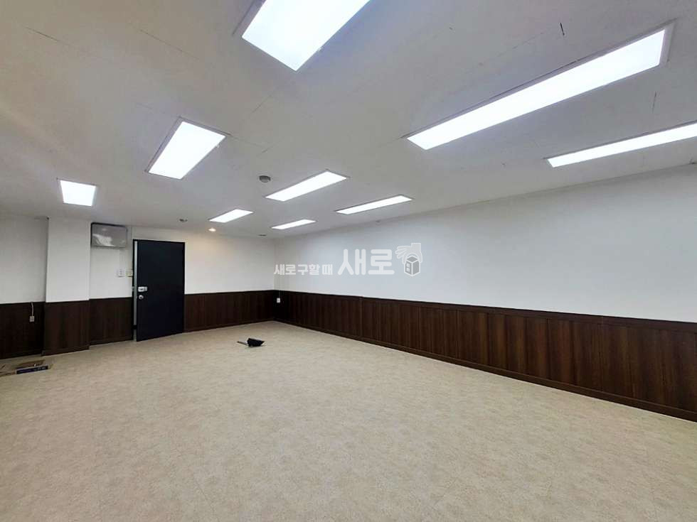 서울 서초구 서초동 I 구조 좋은 직사각형 사무실 I 가성비 좋음 I 즉시입주가능 I 월세 매물번호 13751 사진 3