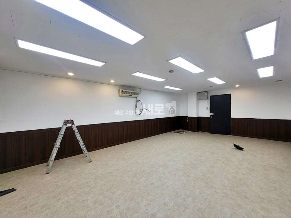 서울 강남구 일원동 I 구조 짜기 좋은 직사각형 I 넓은 창문으로 채광 좋음 I 즉시입주 I 가성비 임대료 I 월세 매물번호 13752 사진 1