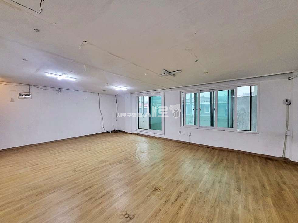 서울 강남구 일원동 I 구조 짜기 좋은 직사각형 I 넓은 창문으로 채광 좋음 I 즉시입주 I 가성비 임대료 I 월세 매물번호 13752 사진 5