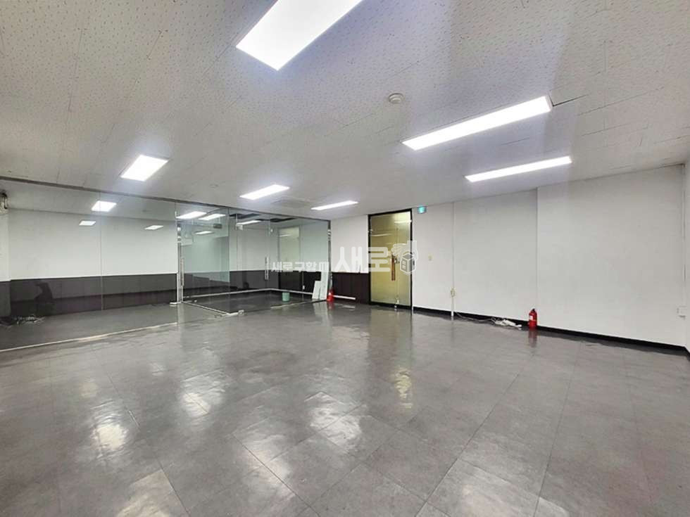 서울 강남구 논현동 I 선정릉 역세권 I 글라스 2룸 I 매우 저렴한 임대료 I 즉시입주가능 I 월세 매물번호 13754 사진 1