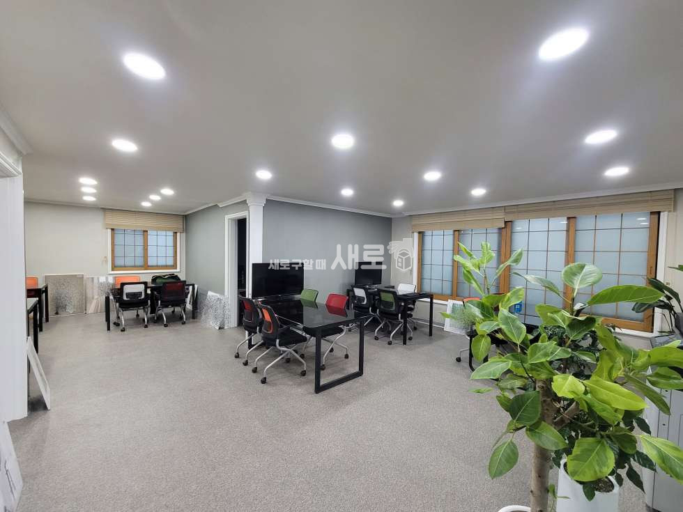 서울 강남구 논현동 논현정영빌딩동 O 학동역 도보 2분 O 홀 1 룸 3 O 포인트조명 O 주차엘베 O 월세 매물번호 13785 사진 1