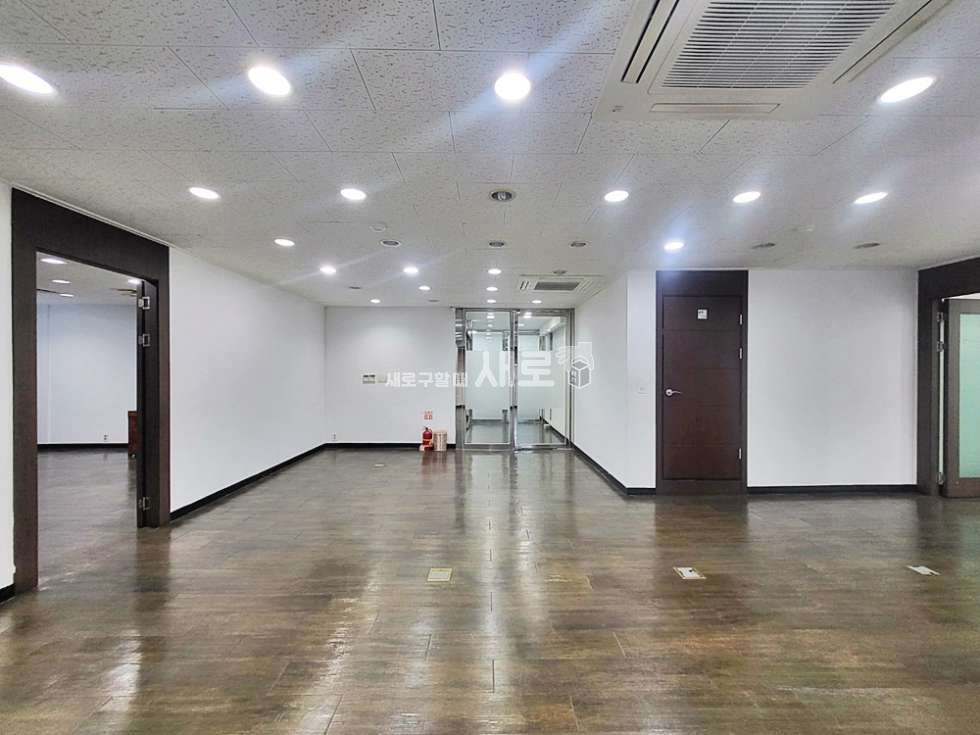 서울 강남구 역삼동 I 진짜 저렴한 임대료 I 섬세한 관리 I 통창 I 강력추천 I 월세 매물번호 13895 사진 4